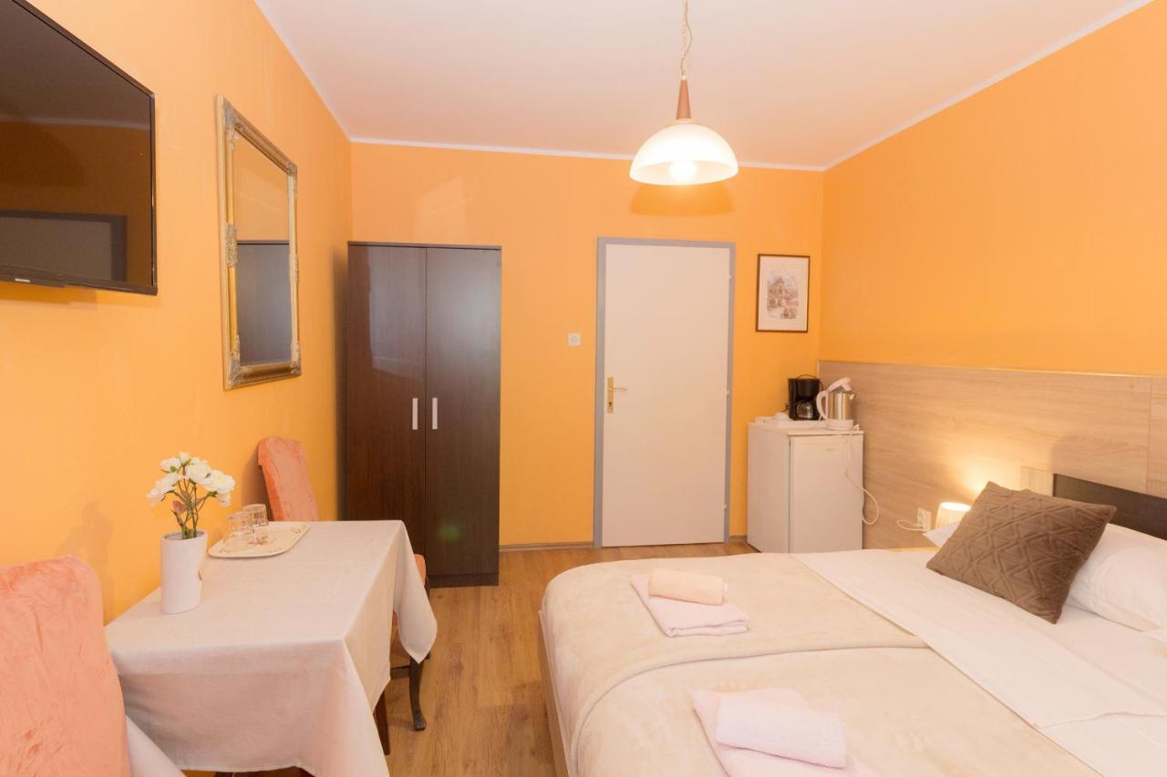 לינה וארוחת בוקר מדולין Bed & Breakfast Palma מראה חיצוני תמונה